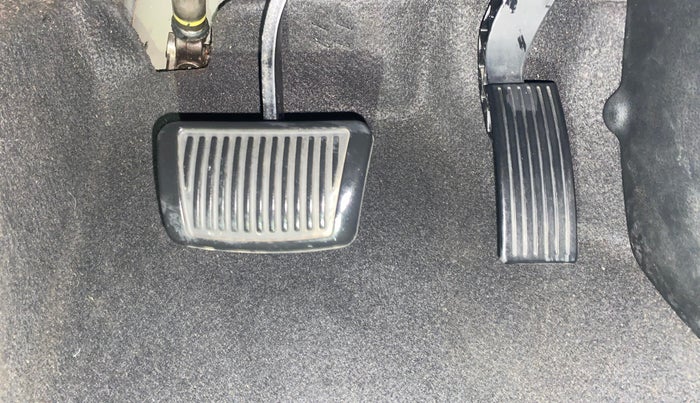 2020 Hyundai VENUE SX PLUS 1.0 TURBO DCT, Petrol, Automatic, 40,844 km, Pedals