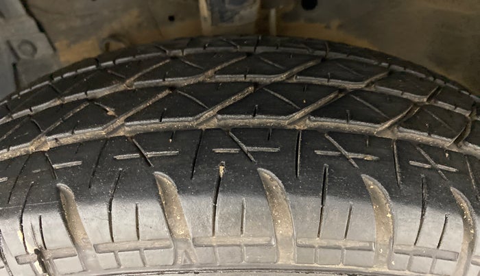 2014 Maruti Swift Dzire VXI, Petrol, Manual, 76,864 km, Left Front Tyre Tread