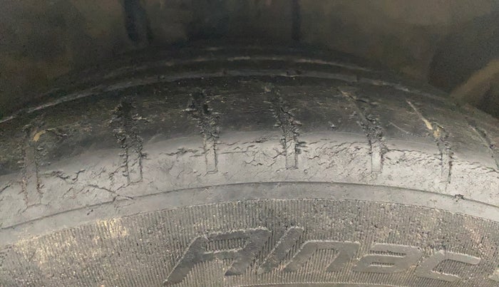2018 Ford New Figo TREND 1.2 PETROL, Petrol, Manual, 41,186 km, Right Front Tyre Tread