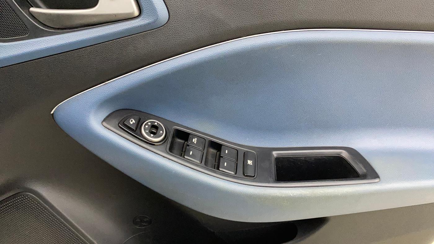 2015 Hyundai i20 Active 1.2 S, Petrol, Manual, 65,971 km, Driver Side Door Panels Control
