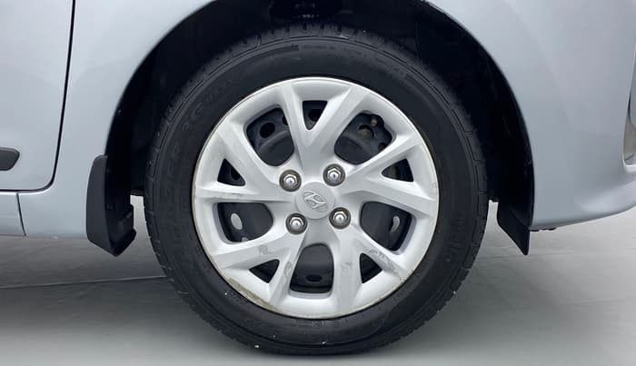 2020 Hyundai Grand i10 MAGNA 1.2 VTVT, CNG, Manual, 14,254 km, Right Front Wheel