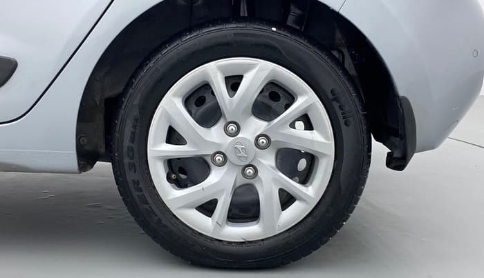 2020 Hyundai Grand i10 MAGNA 1.2 VTVT, CNG, Manual, 14,254 km, Left Rear Wheel