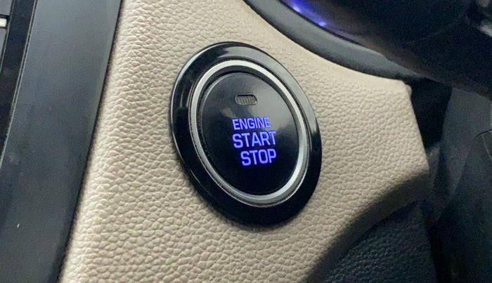 2017 Hyundai Elite i20 ASTA 1.2 (O), Petrol, Manual, 60,758 km, Keyless Start/ Stop Button