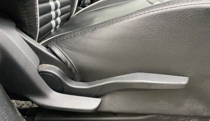 2022 Maruti Swift VXI, Petrol, Manual, 31,101 km, Driver Side Adjustment Panel