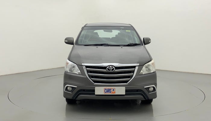 2014 Toyota Innova 2.5 VX 8 STR BS IV, Diesel, Manual, 70,285 km, Front