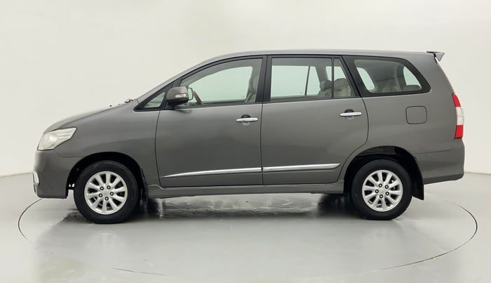 2014 Toyota Innova 2.5 VX 8 STR BS IV, Diesel, Manual, 70,285 km, Left Side