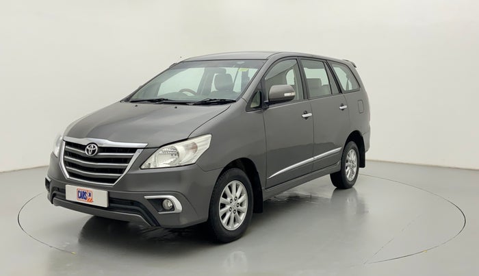 2014 Toyota Innova 2.5 VX 8 STR BS IV, Diesel, Manual, 70,285 km, Left Front Diagonal