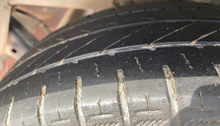 2022 Hyundai XCENT PRIME 	T+ CNG, CNG, Manual, 35,825 km, Left Rear Tyre Tread