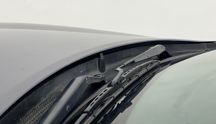 2015 Hyundai Elite i20 MAGNA 1.2, Petrol, Manual, 37,626 km, Bonnet (hood) - Cowl vent panel has minor damage