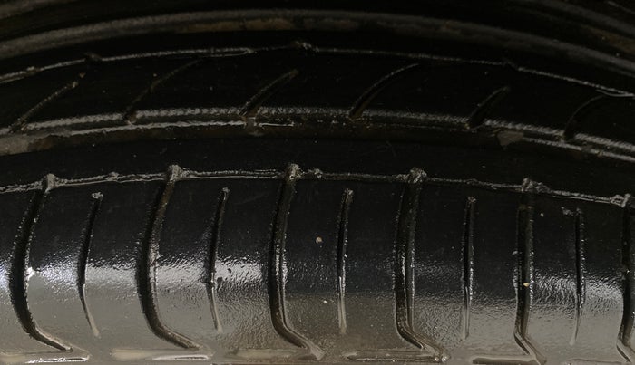 2018 Hyundai Elite i20 SPORTZ 1.2, Petrol, Manual, 73,190 km, Left Front Tyre Tread