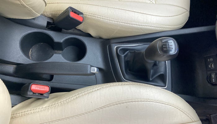 2018 Hyundai Elite i20 SPORTZ 1.2, Petrol, Manual, 73,190 km, Gear Lever