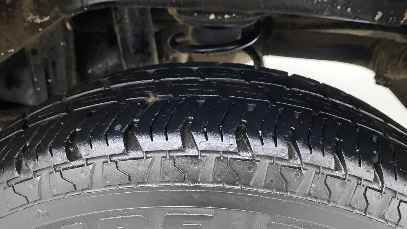 2016 Maruti Alto 800 LXI, Petrol, Manual, 46,689 km, Left Rear Tyre Tread
