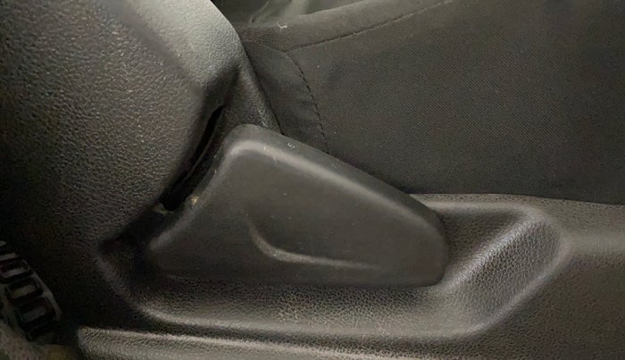 2017 Renault Kwid RXL 1.0, Petrol, Manual, 82,364 km, Driver Side Adjustment Panel