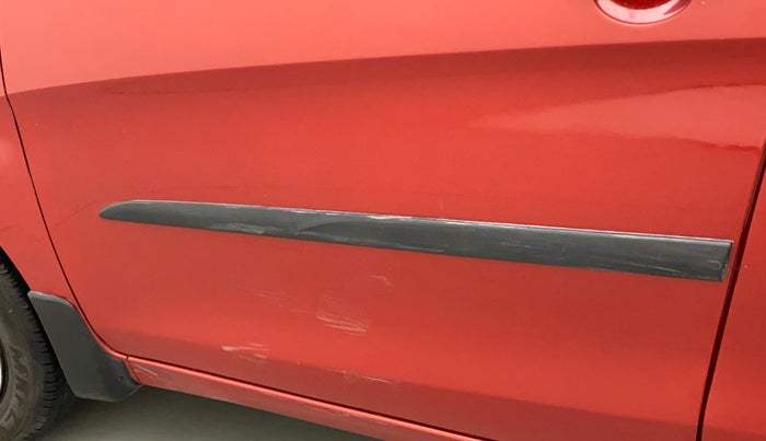 2015 Maruti Celerio VXI CNG, CNG, Manual, 73,915 km, Front passenger door - Minor scratches