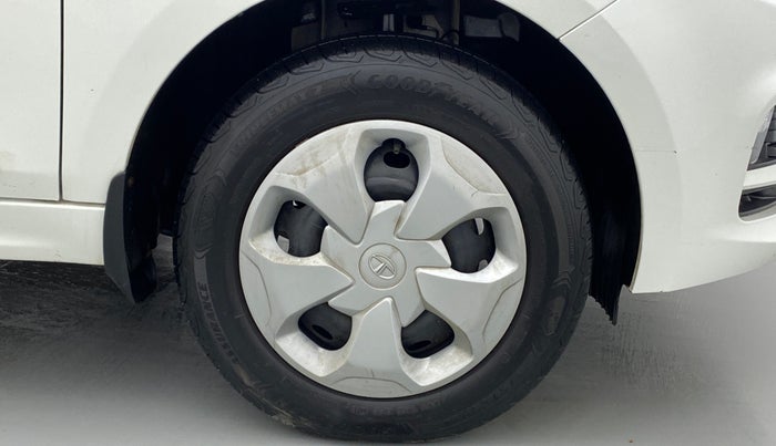 2022 Tata TIGOR XZ CNG, CNG, Manual, 24,880 km, Right Front Wheel