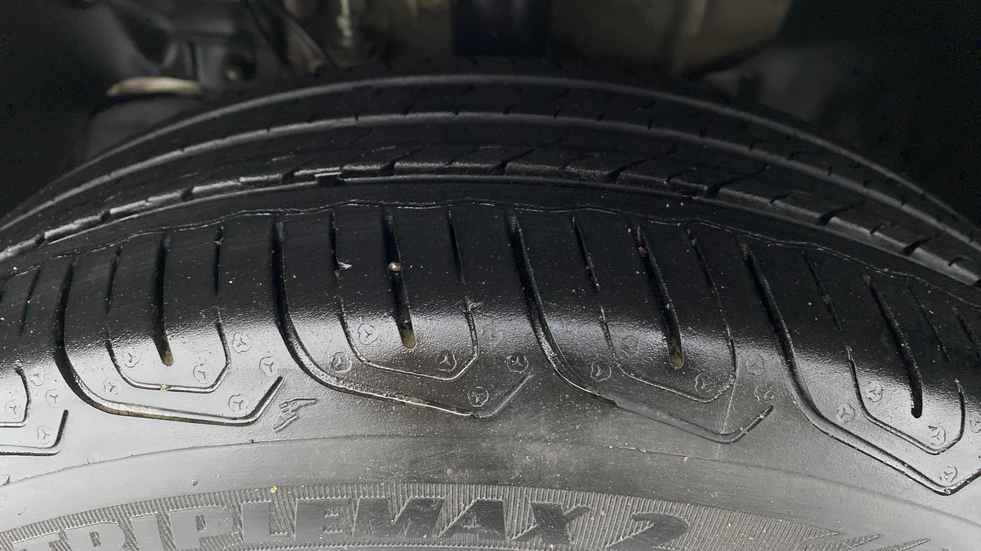 2022 Tata TIGOR XZ CNG, CNG, Manual, 24,880 km, Left Front Tyre Tread