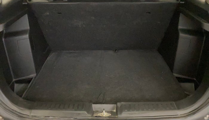 2023 Maruti BREZZA VXI SMART HYBRID, Petrol, Manual, 33,093 km, Boot Inside