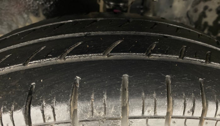2013 Maruti Alto 800 LXI, Petrol, Manual, 26,929 km, Left Front Tyre Tread