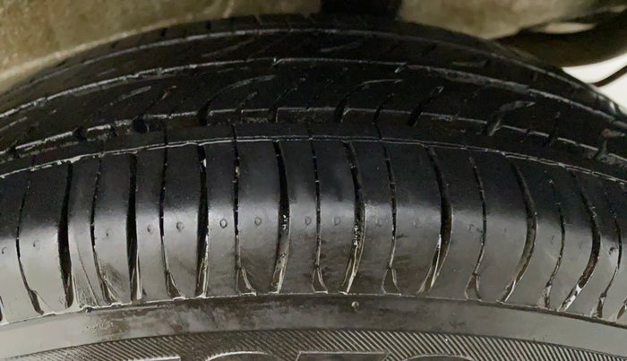 2020 Maruti New Wagon-R LXI CNG 1.0, CNG, Manual, 55,700 km, Left Front Tyre Tread