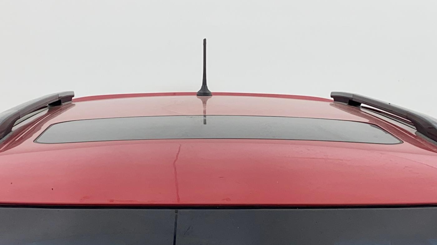 2023 Mahindra XUV300 W8 (O) 1.5 DIESEL, Diesel, Manual, 64,416 km, Moonroof/ Sunroof