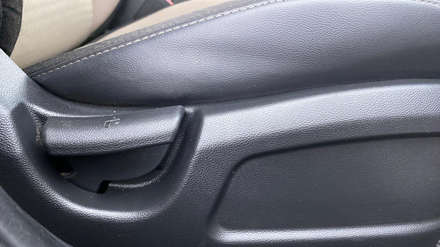 2019 Hyundai Elite i20 1.2 MAGNA PLUS VTVT, Petrol, Manual, 14,904 km, Driver Side Adjustment Panel
