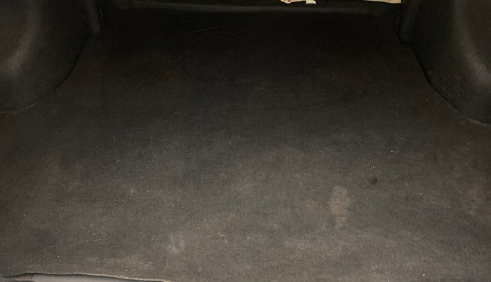 2018 Toyota YARIS G CVT, Petrol, Automatic, 65,700 km, Boot Inside