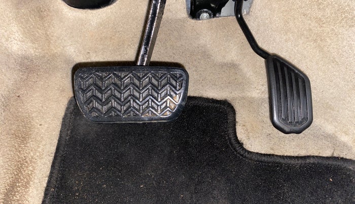 2018 Toyota YARIS G CVT, Petrol, Automatic, 65,700 km, Pedals