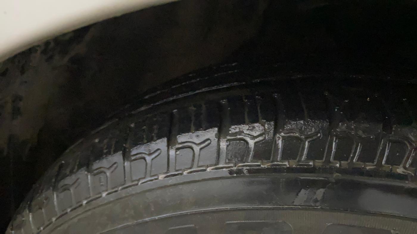 2014 Hyundai i10 MAGNA 1.1, Petrol, Manual, 71,926 km, Right Front Tyre Tread