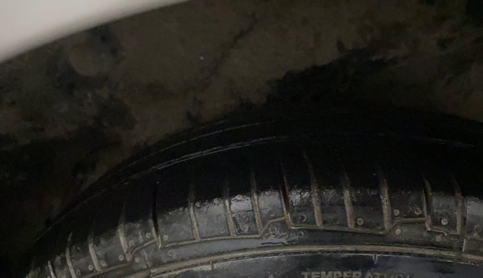 2014 Hyundai i10 MAGNA 1.1, Petrol, Manual, 71,956 km, Left Rear Tyre Tread