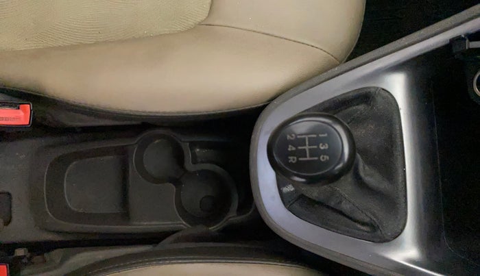 2014 Hyundai i10 MAGNA 1.1, Petrol, Manual, 71,956 km, Gear Lever