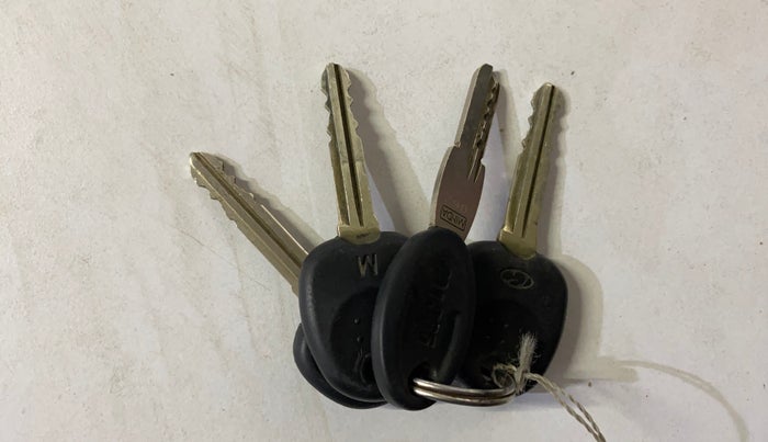 2014 Hyundai i10 MAGNA 1.1, Petrol, Manual, 71,956 km, Key Close Up