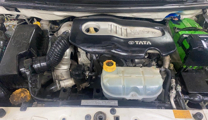 2017 Tata Hexa XT 4X2 6 STR, Diesel, Manual, 66,821 km, Engine View