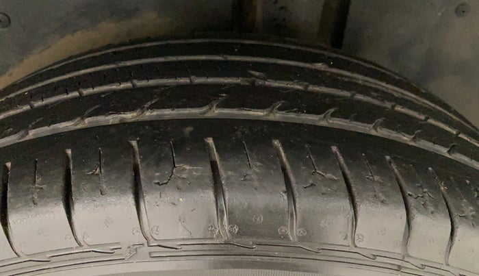 2019 MG HECTOR SHARP 1.5 DCT PETROL, Petrol, Automatic, 32,740 km, Left Rear Tyre Tread