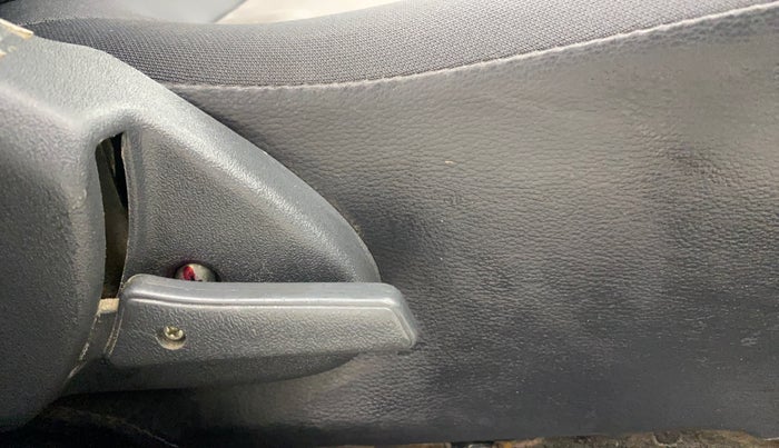 2018 Maruti Alto 800 LXI, Petrol, Manual, 23,509 km, Driver Side Adjustment Panel