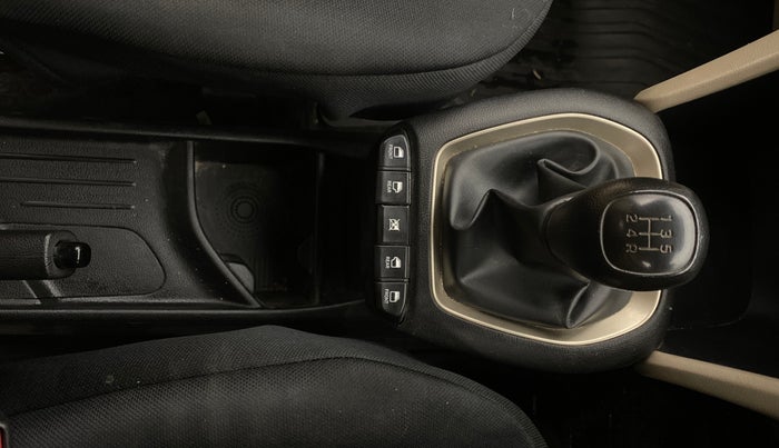 2019 Hyundai NEW SANTRO MAGNA, Petrol, Manual, 74,349 km, Gear Lever