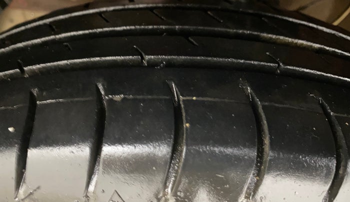 2019 Hyundai NEW SANTRO MAGNA, Petrol, Manual, 74,349 km, Left Front Tyre Tread