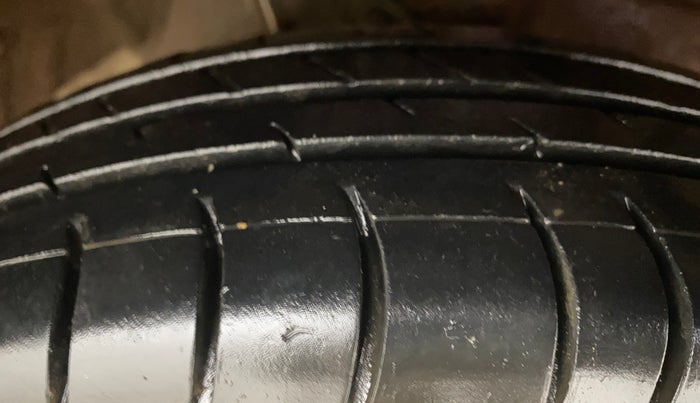 2019 Hyundai NEW SANTRO MAGNA, Petrol, Manual, 74,349 km, Right Front Tyre Tread