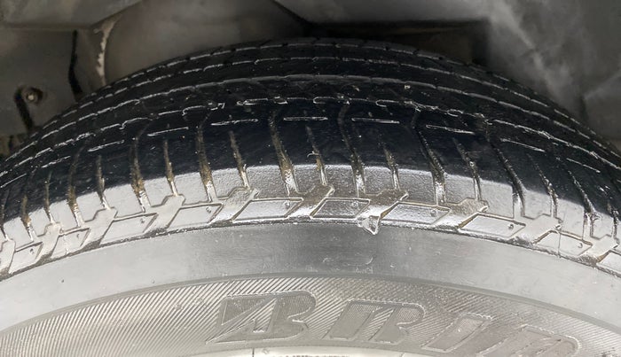 2019 Mahindra XUV500 W9, Diesel, Manual, 98,098 km, Right Rear Tyre Tread