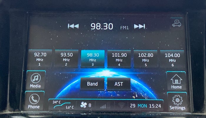 2019 Mahindra XUV500 W9, Diesel, Manual, 98,098 km, Touchscreen Infotainment System