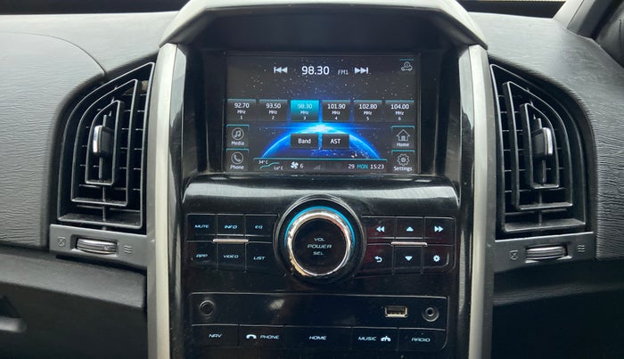 2019 Mahindra XUV500 W9, Diesel, Manual, 98,098 km, Infotainment System