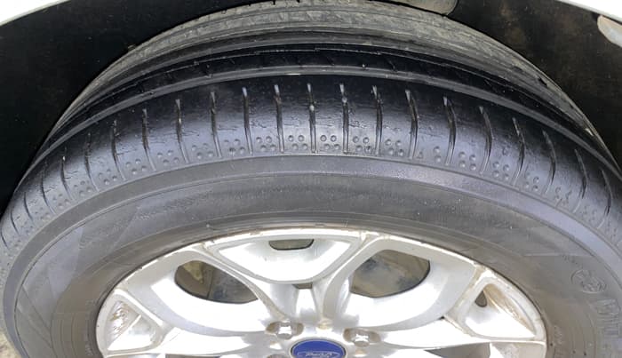 2013 Ford Ecosport TITANIUM 1.5L DIESEL (OPT), Diesel, Manual, 77,673 km, Left Rear Tyre Tread