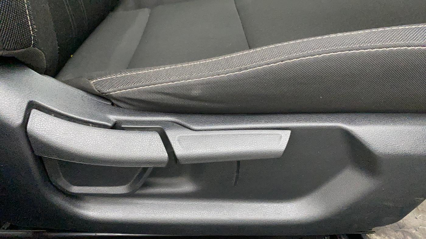 2021 Hyundai NEW I20 ASTA (O) 1.2 MT, Petrol, Manual, 16,430 km, Driver Side Adjustment Panel
