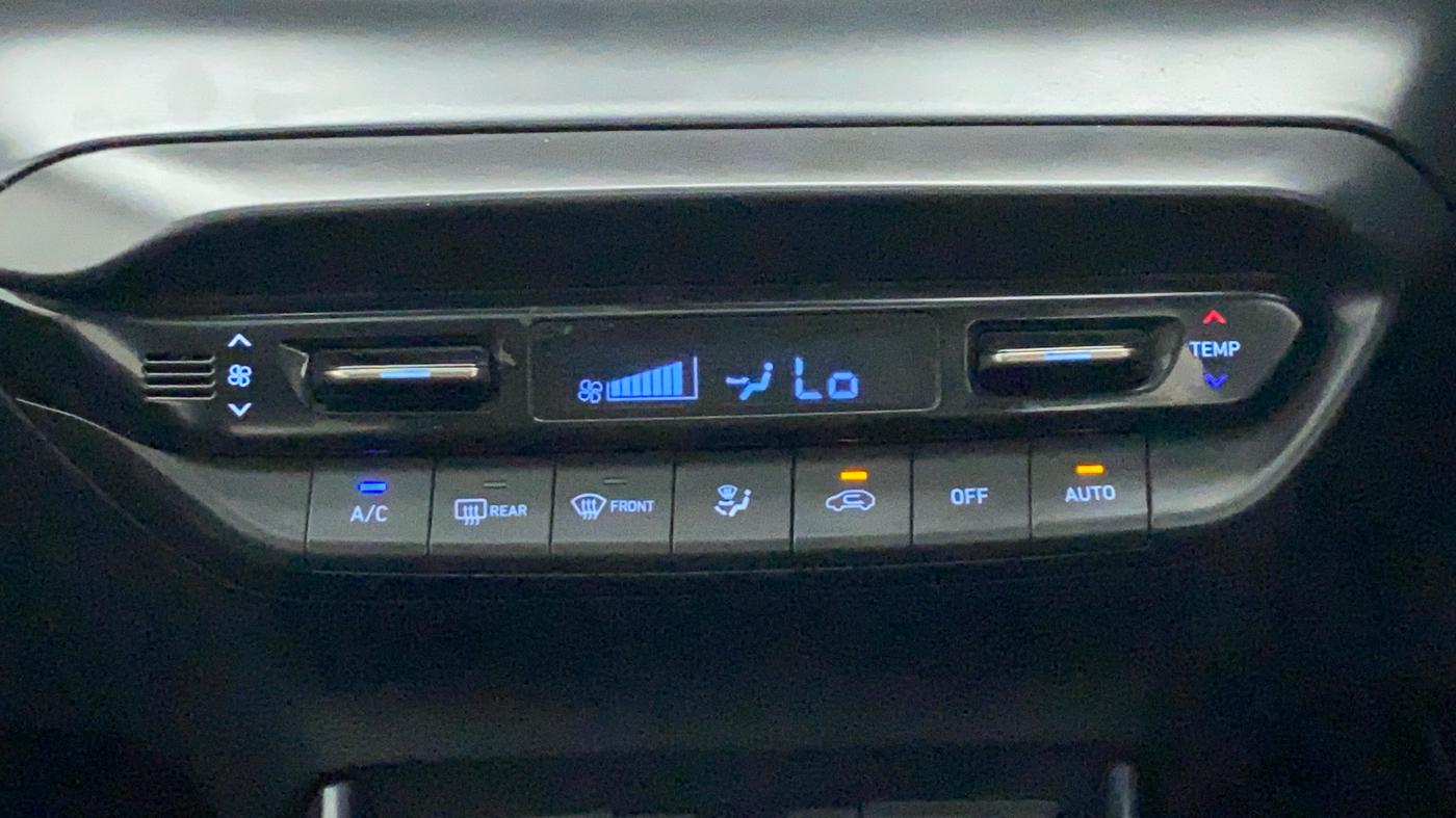 2021 Hyundai NEW I20 ASTA (O) 1.2 MT, Petrol, Manual, 16,430 km, Automatic Climate Control