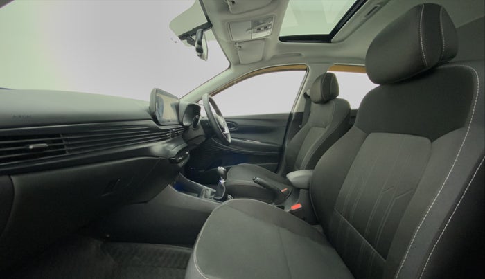 2021 Hyundai NEW I20 ASTA (O) 1.2 MT, Petrol, Manual, 16,430 km, Right Side Front Door Cabin