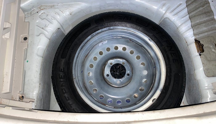 2023 Mahindra XUV300 W8 1.2 PETROL, Petrol, Manual, 22,230 km, Spare Tyre