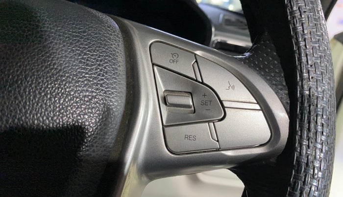 2023 Mahindra XUV300 W8 1.2 PETROL, Petrol, Manual, 22,230 km, Adaptive Cruise Control