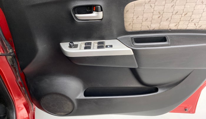 2016 Maruti Wagon R 1.0 VXI, Petrol, Manual, 35,690 km, Driver Side Door Panels Control