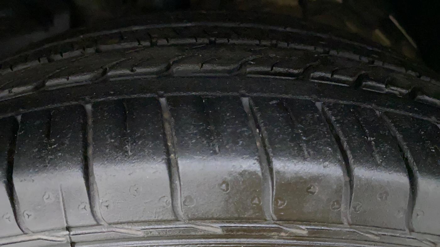 2019 MG HECTOR SHARP DCT PETROL, Petrol, Automatic, 18,570 km, Right Rear Tyre Tread