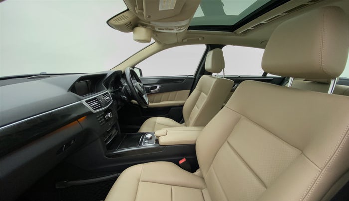 2013 Mercedes Benz E Class E 200 AVANTGARDE, Petrol, Automatic, 41,021 km, Right Side Front Door Cabin
