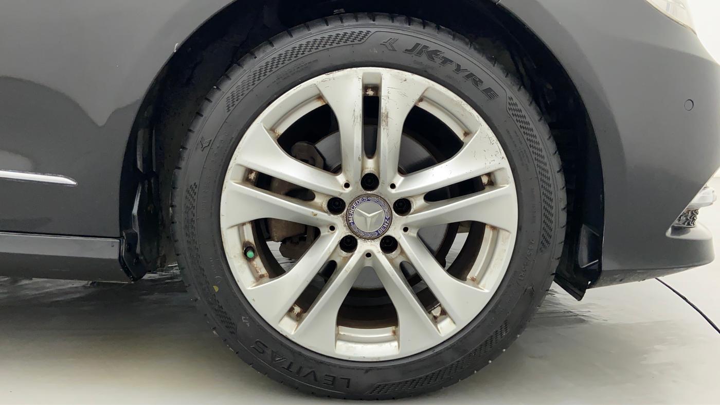 2013 Mercedes Benz E Class E 200 AVANTGARDE, Petrol, Automatic, 41,021 km, Right Front Wheel